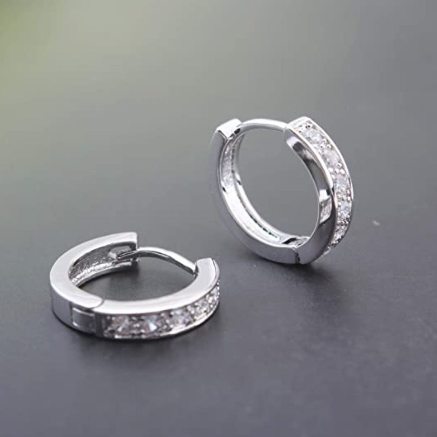 Aretes Circulares con Diamantes